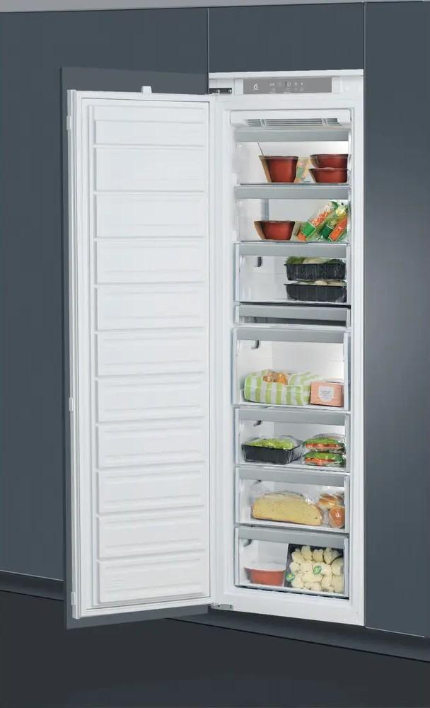 IGNIS 300 L Built-In Refrigerator - RSTI370IN