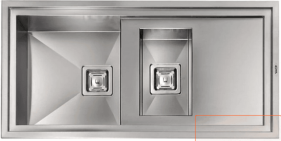 CM Majestic 1½ Bowl Sink with Right Drainer - 012505RCSSP